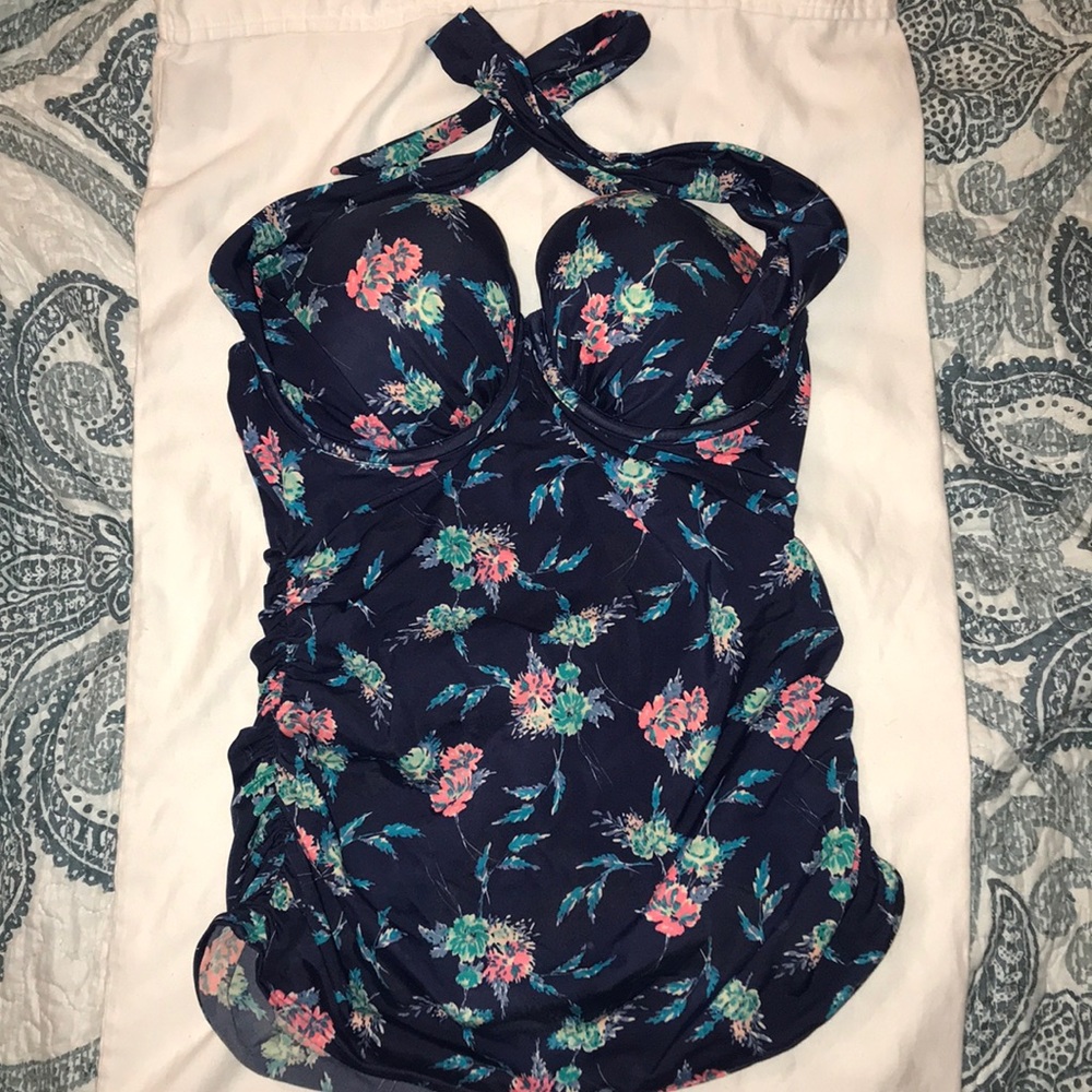 VS swim tankini top
